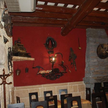 Hostal Restaurante La Diligencia Cunit Esterno foto