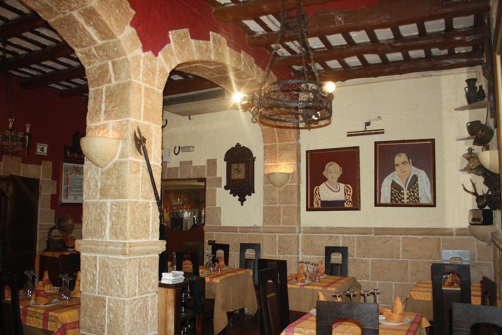 Hostal Restaurante La Diligencia Cunit Esterno foto