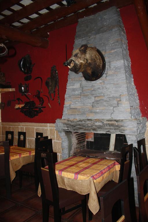 Hostal Restaurante La Diligencia Cunit Esterno foto